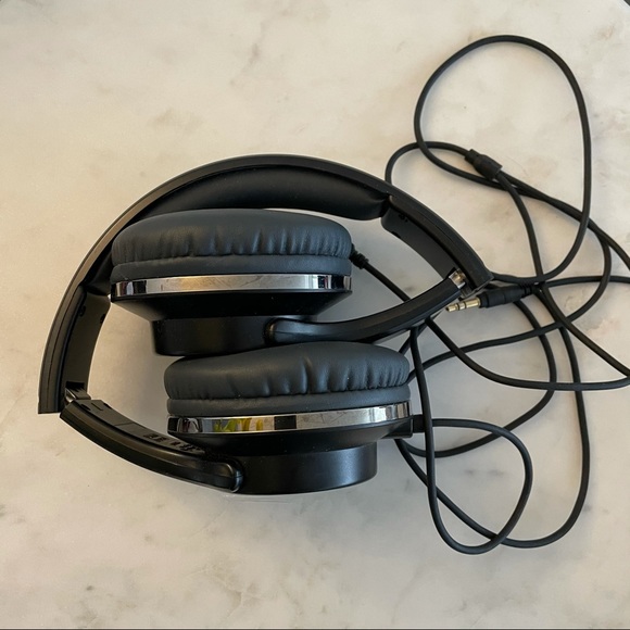 FLIPS headphones 🎧 - Picture 3 of 9